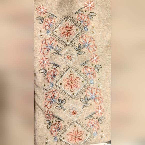 Hasting and Smith Vintage Beige Floral Design Sweater Size Medium - Picture 3 of 5